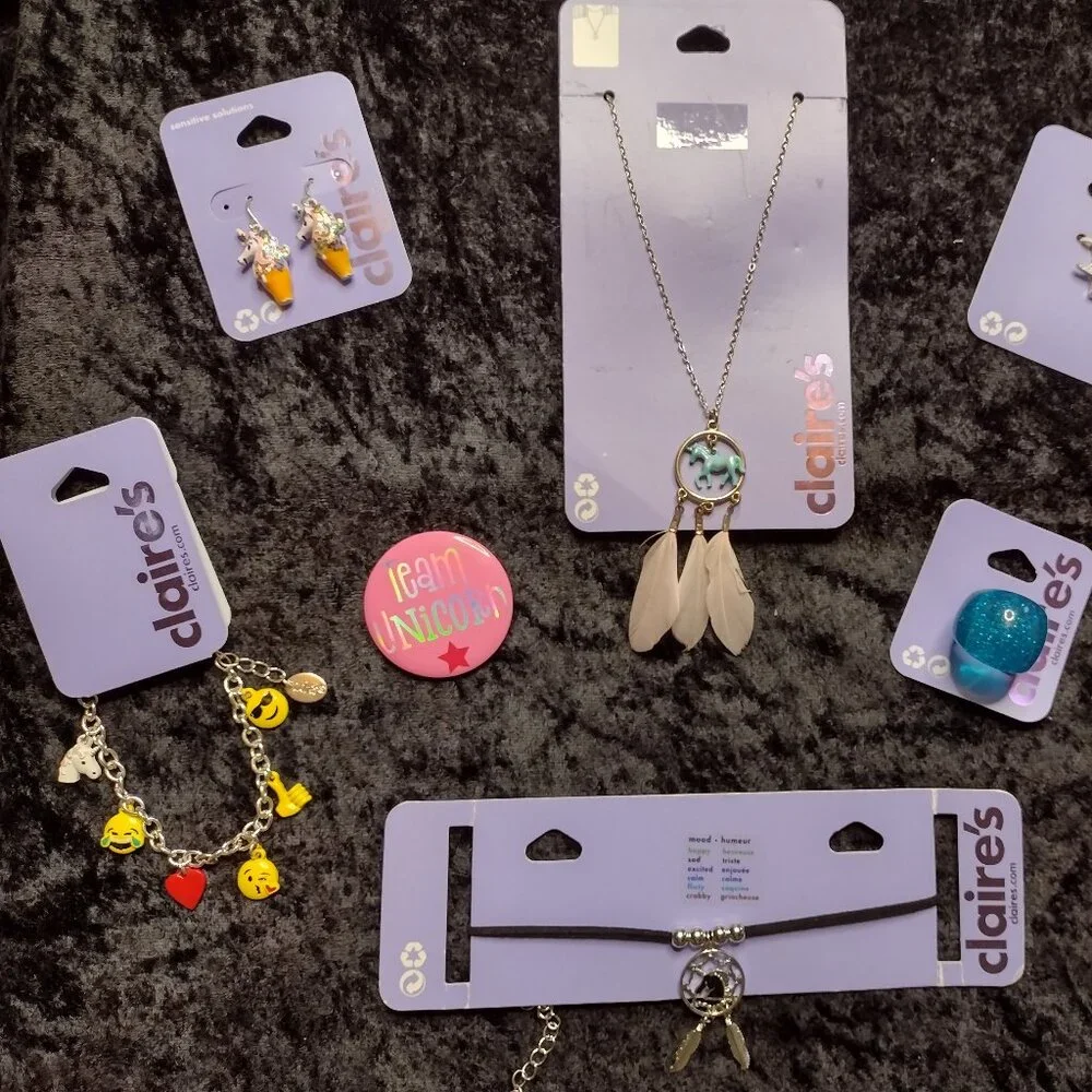 Claire's Unicorn Necklace Choker Ring Bracelet Earrings Friend Keychains & Charm